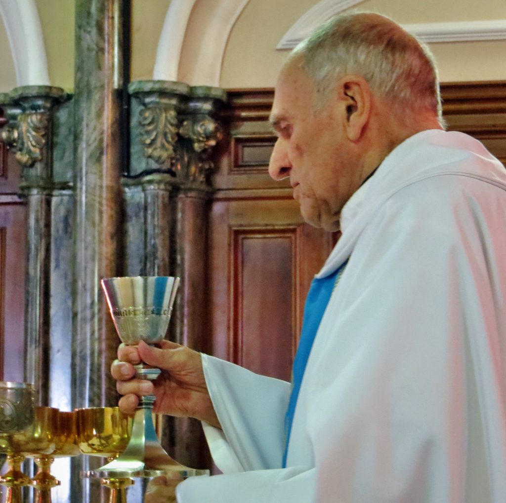 Fr> Charles Gallant Presiding with True Devotion